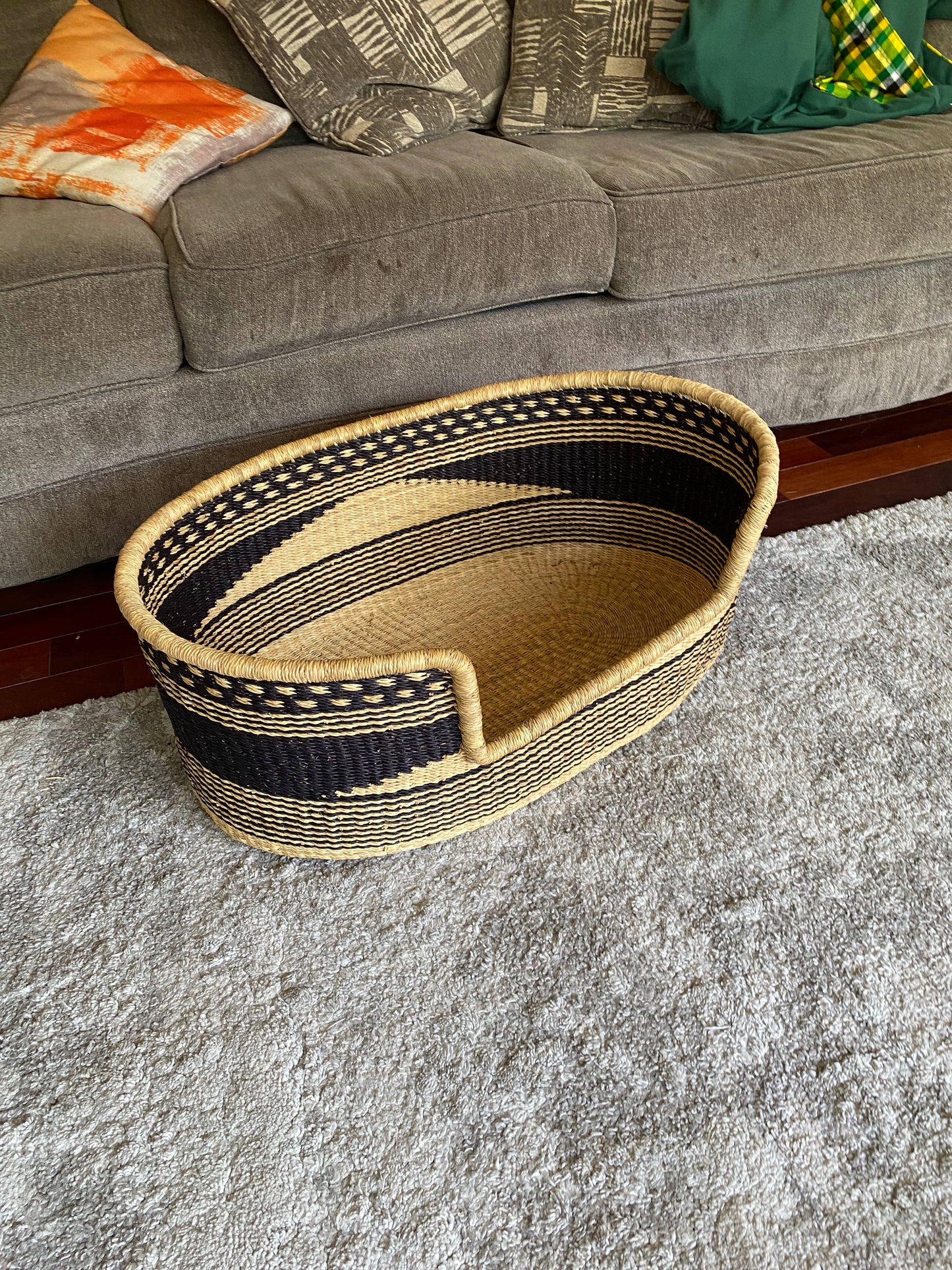 Pet Bed, grass handwoven