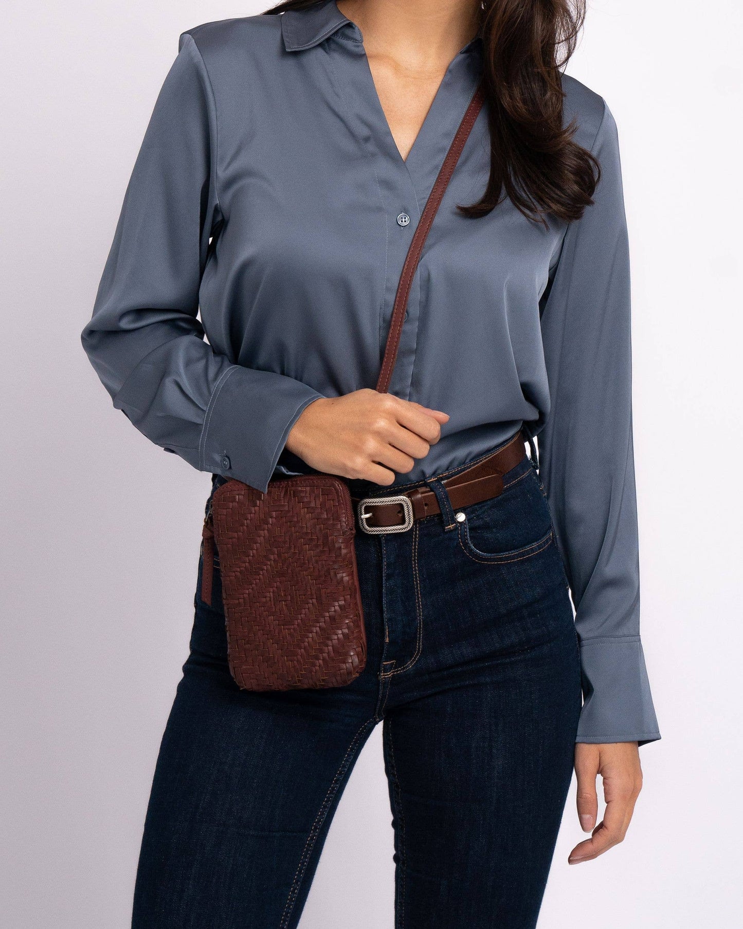 Blommers | Vintage Leather Phone Bag