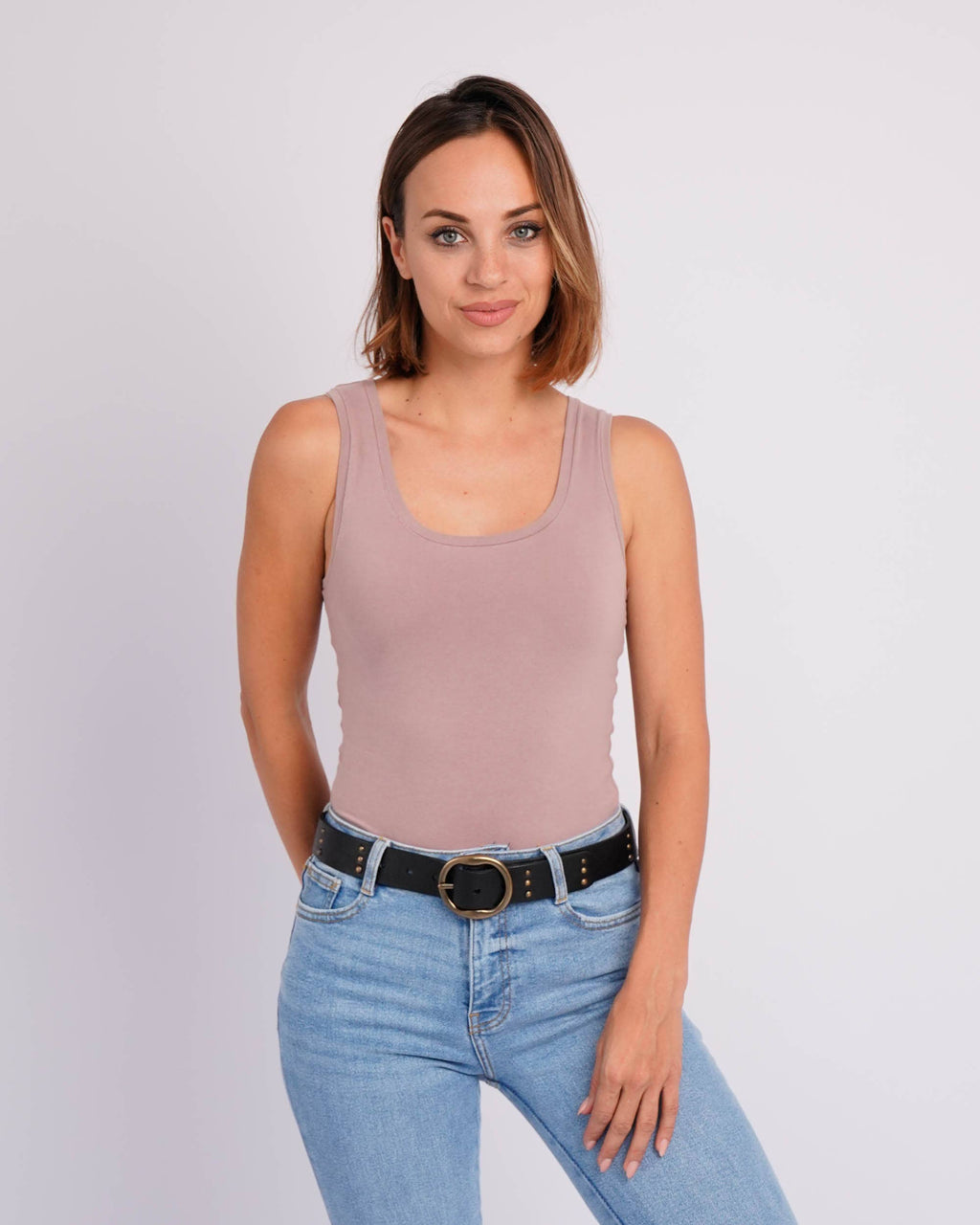 Dion | Round Buckle Leather Studded Belt