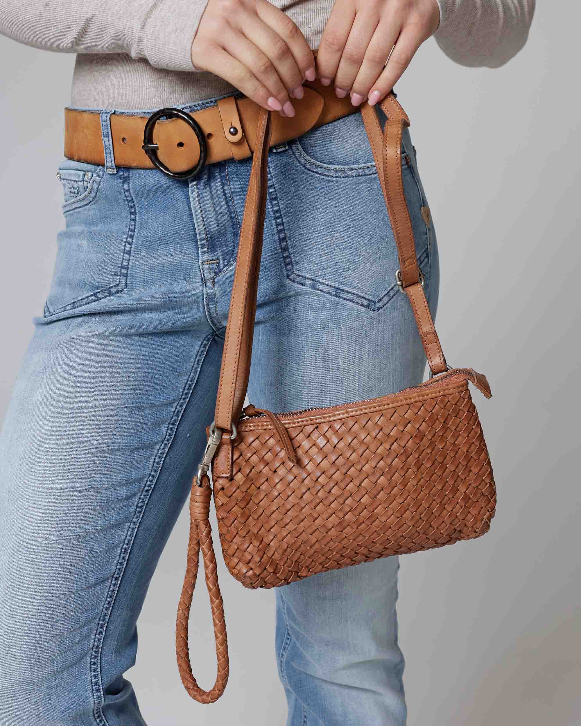 Fabrie | Woven Leather Crossbody Bag