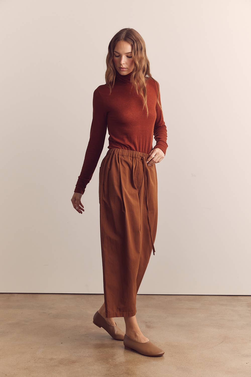 Pleated Dawstring Pants