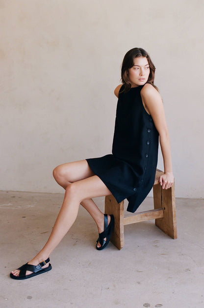 AR1149 | Woven 100% Linen Sleeveless Side Buttoned Mini