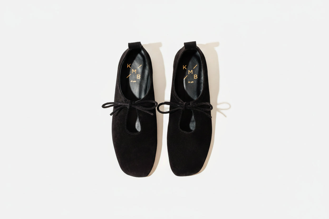 KATY BLACK – Soft Leather Flats with Front Tie