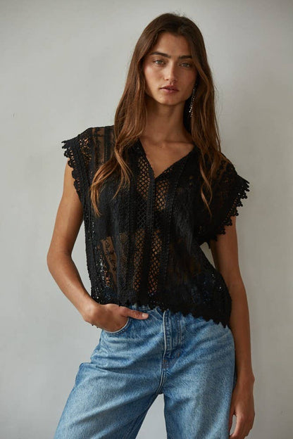 Woven Cotton Lace Buttondown Sleeveless Top