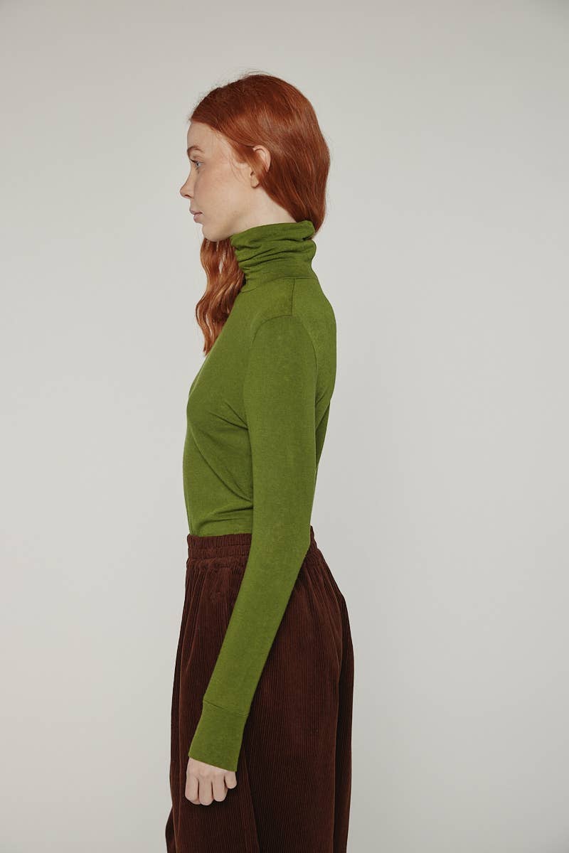 Wool blend lightweight turtleneck