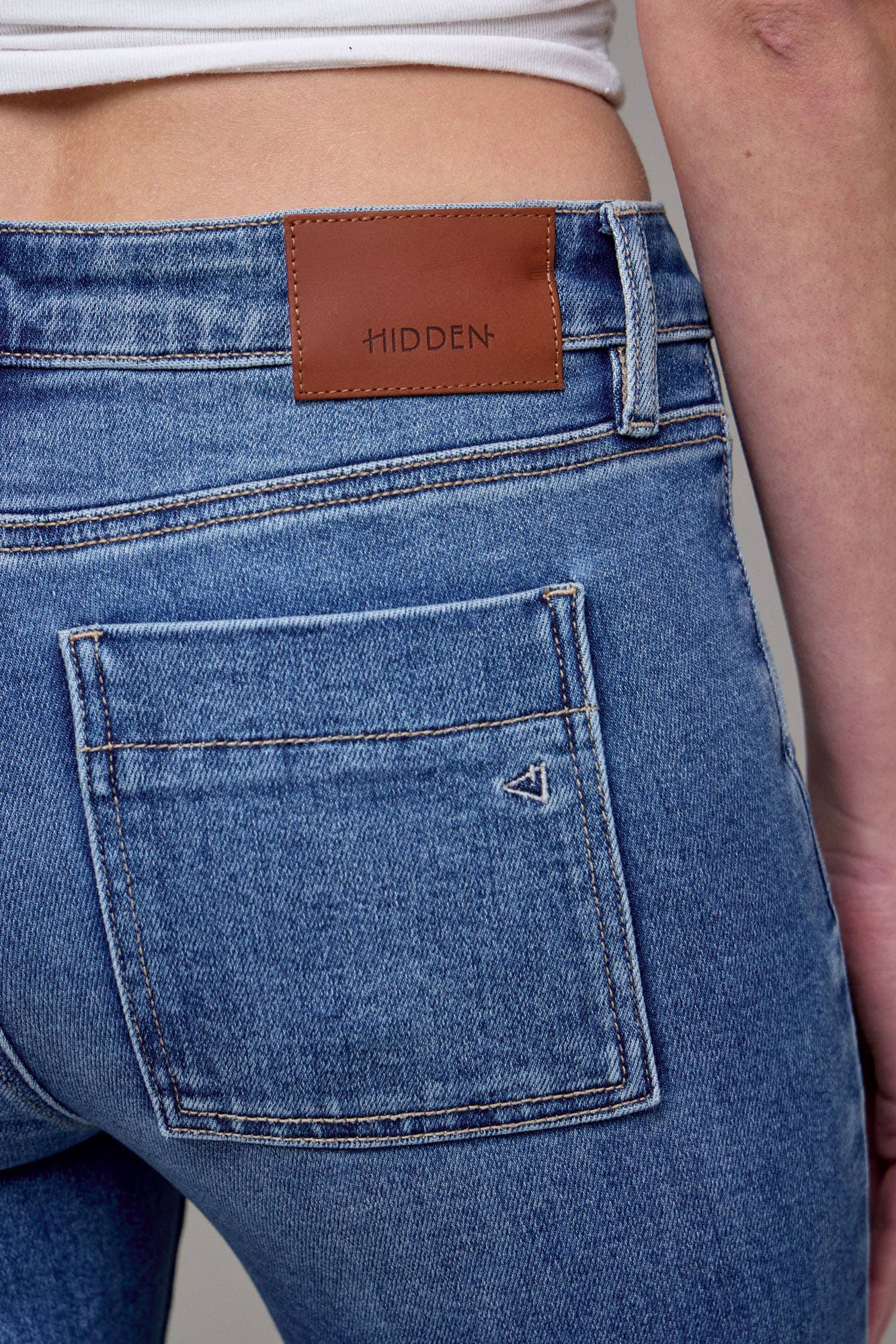 Medium Wash Frayed Hem Cargo Crop Flare