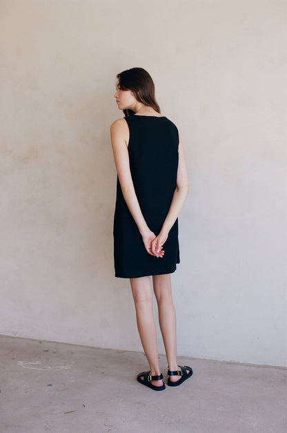 AR1149 | Woven 100% Linen Sleeveless Side Buttoned Mini