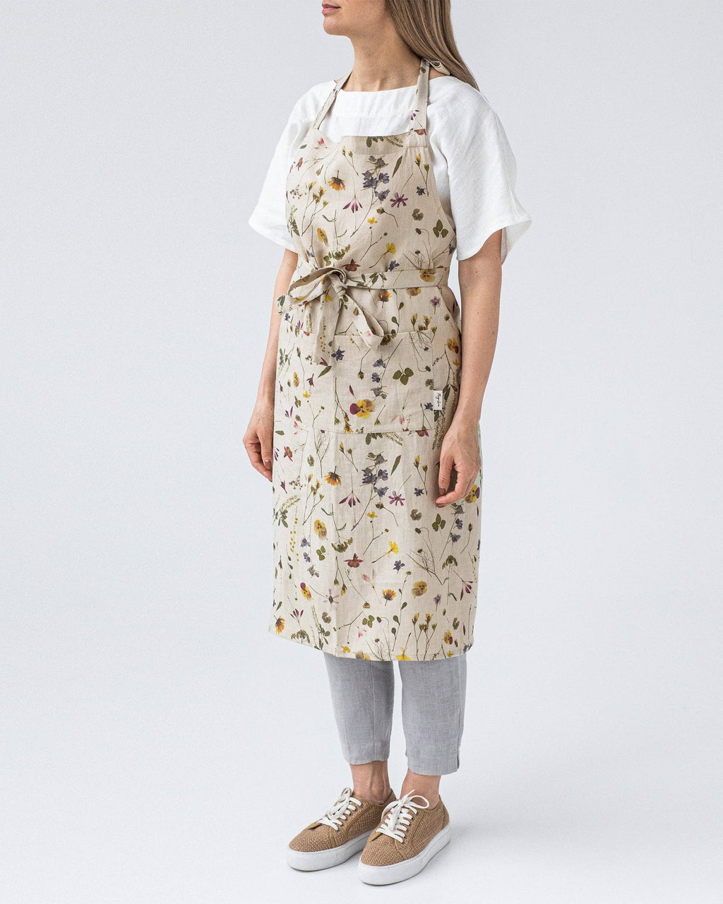 Linen bib apron with pocket in Botanical print| Floral print
