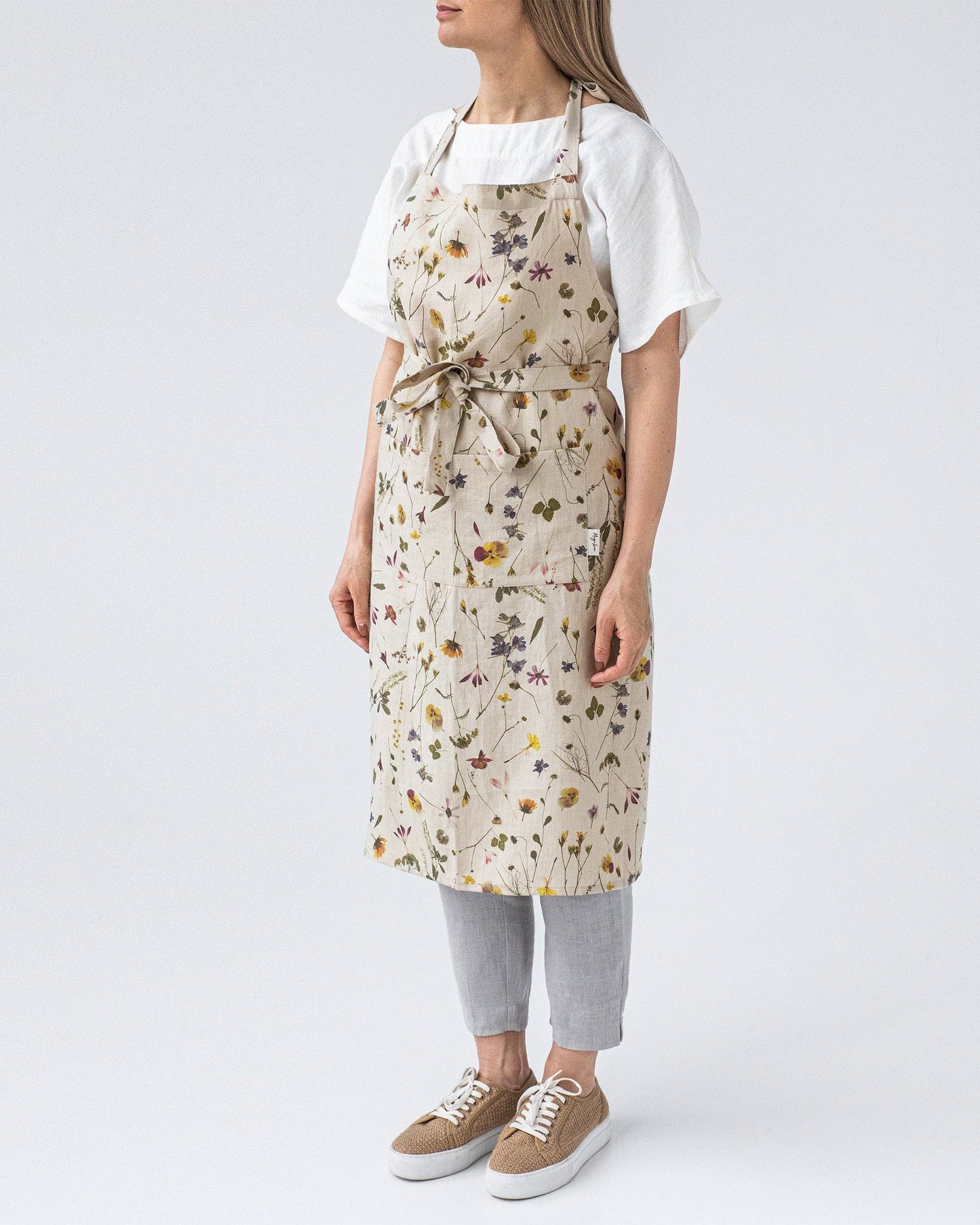 Linen bib apron with pocket in Botanical print| Floral print