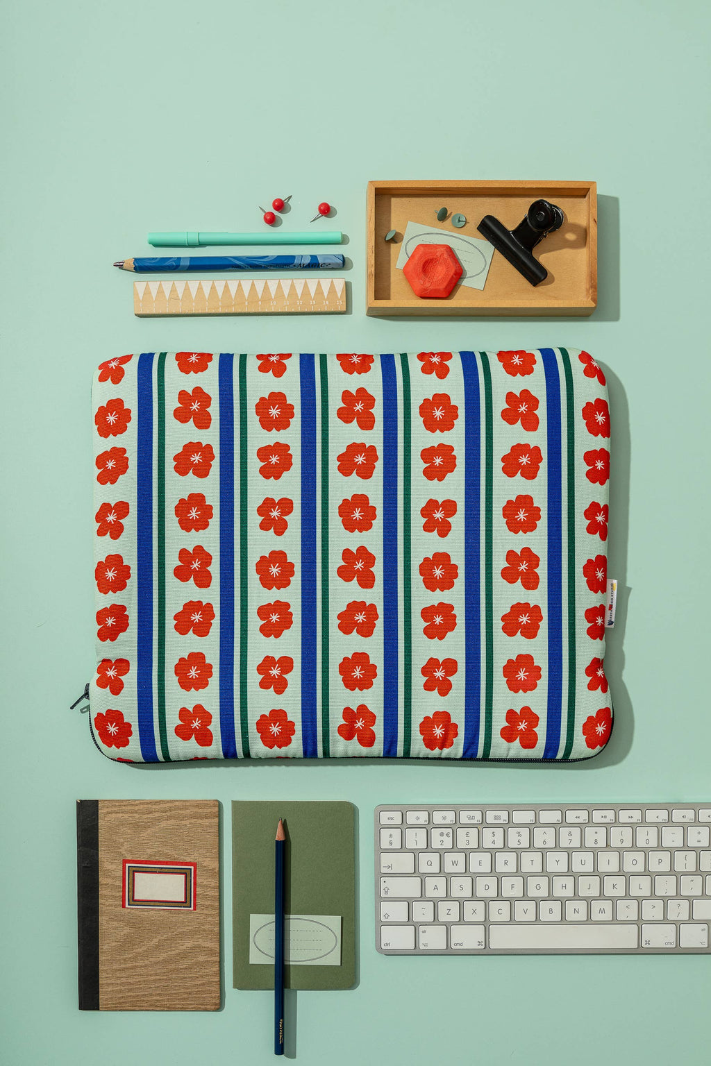 Laptop Pouch Burgundy Flowers & Stripes
