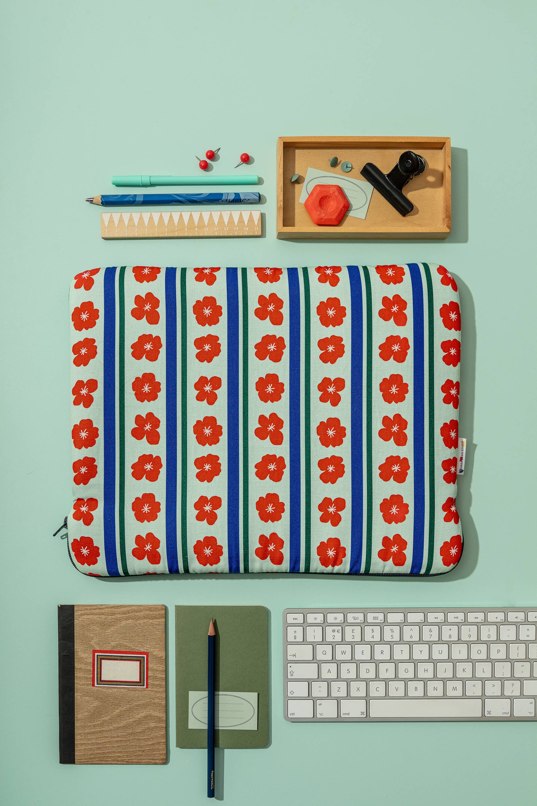 Laptop Pouch Burgundy Flowers & Stripes