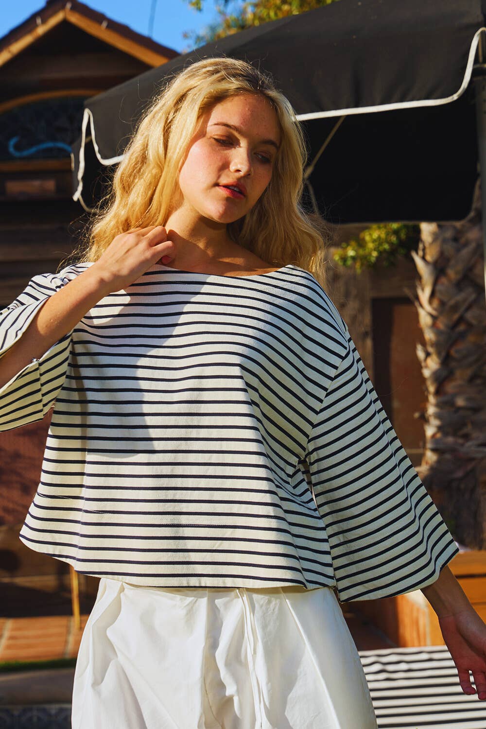 IT2434 Boat Neck Oversized Striped Crop T-shirt