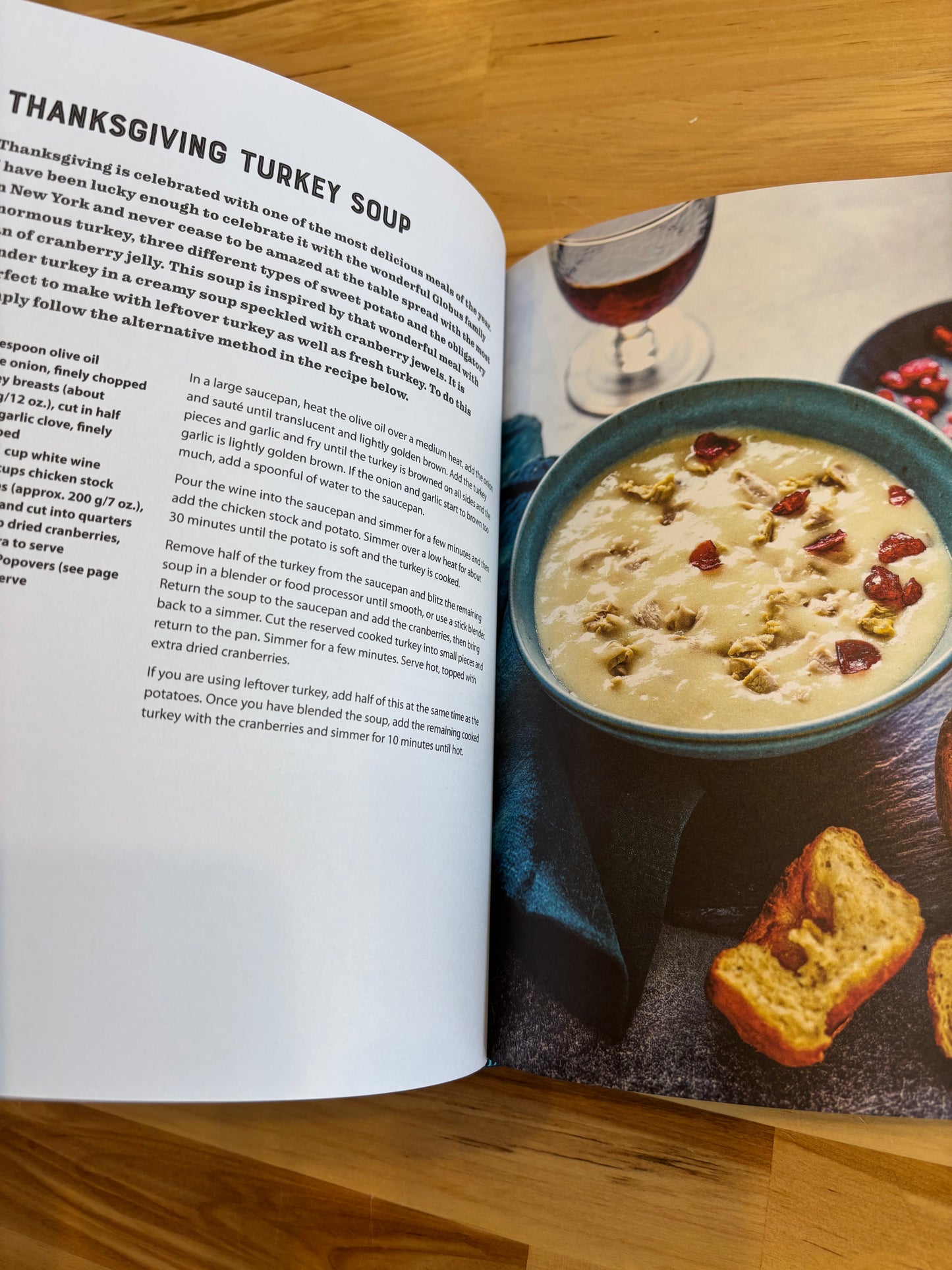 A Bowl of Soup: Over 70 Delicious Recipes Including Toppings & Accompaniments