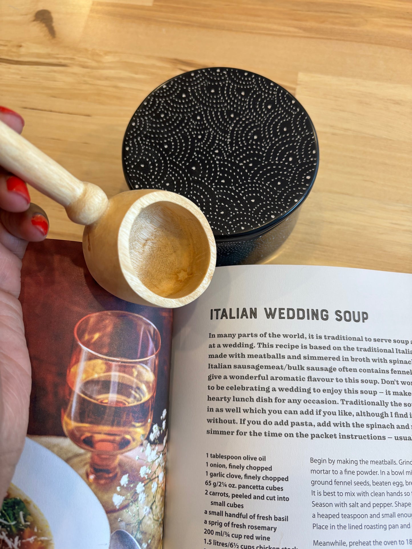 A Bowl of Soup: Over 70 Delicious Recipes Including Toppings & Accompaniments