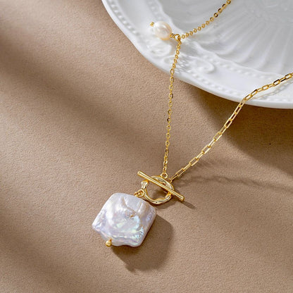 square togle necklace