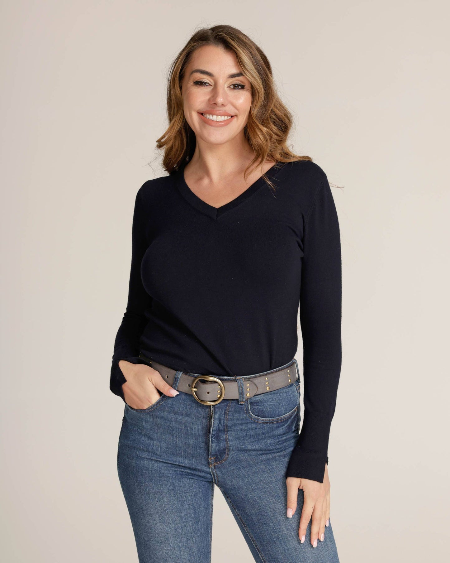 Dion | Round Buckle Leather Studded Belt