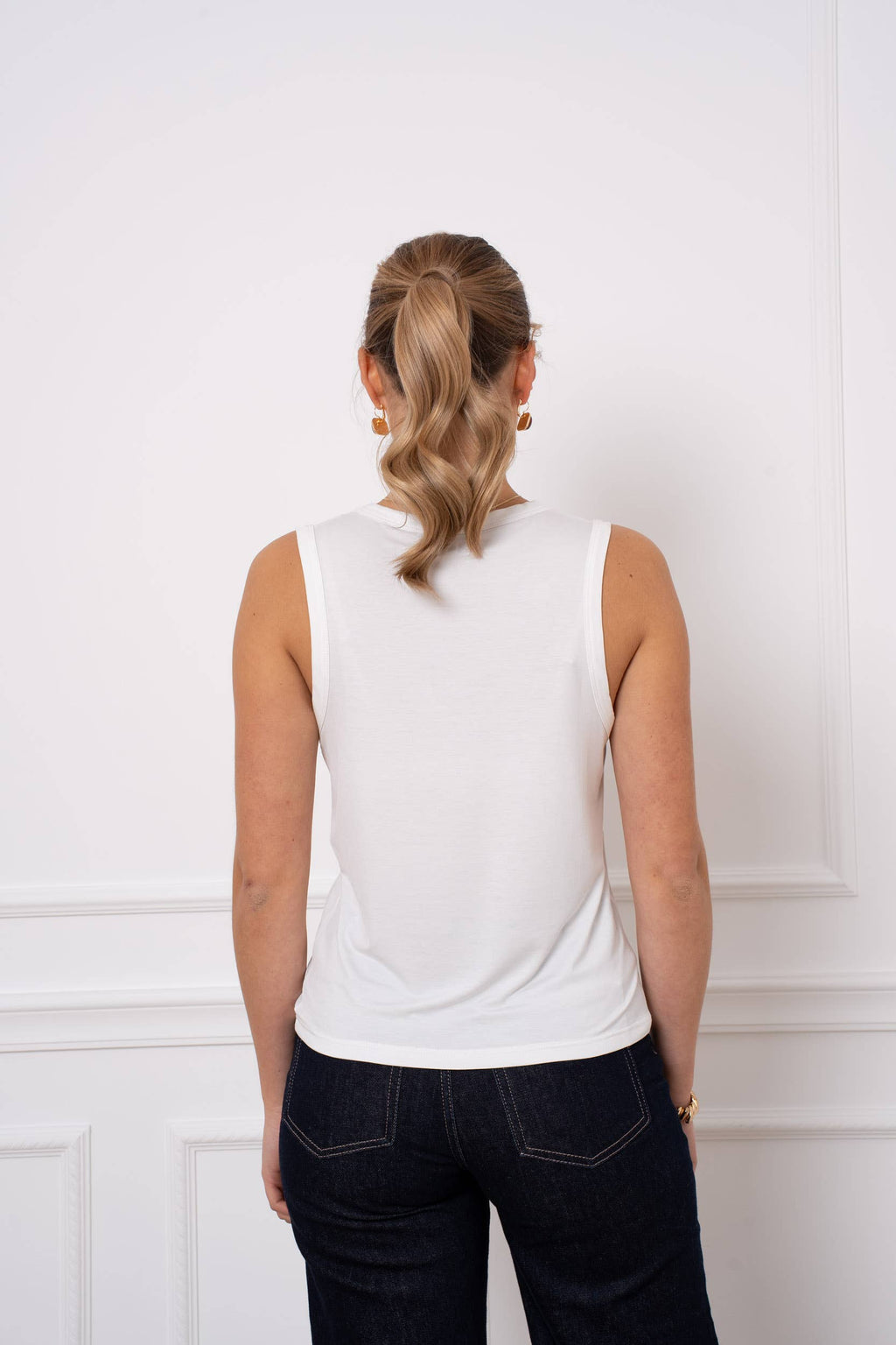 100% lyocell V-neck tank top