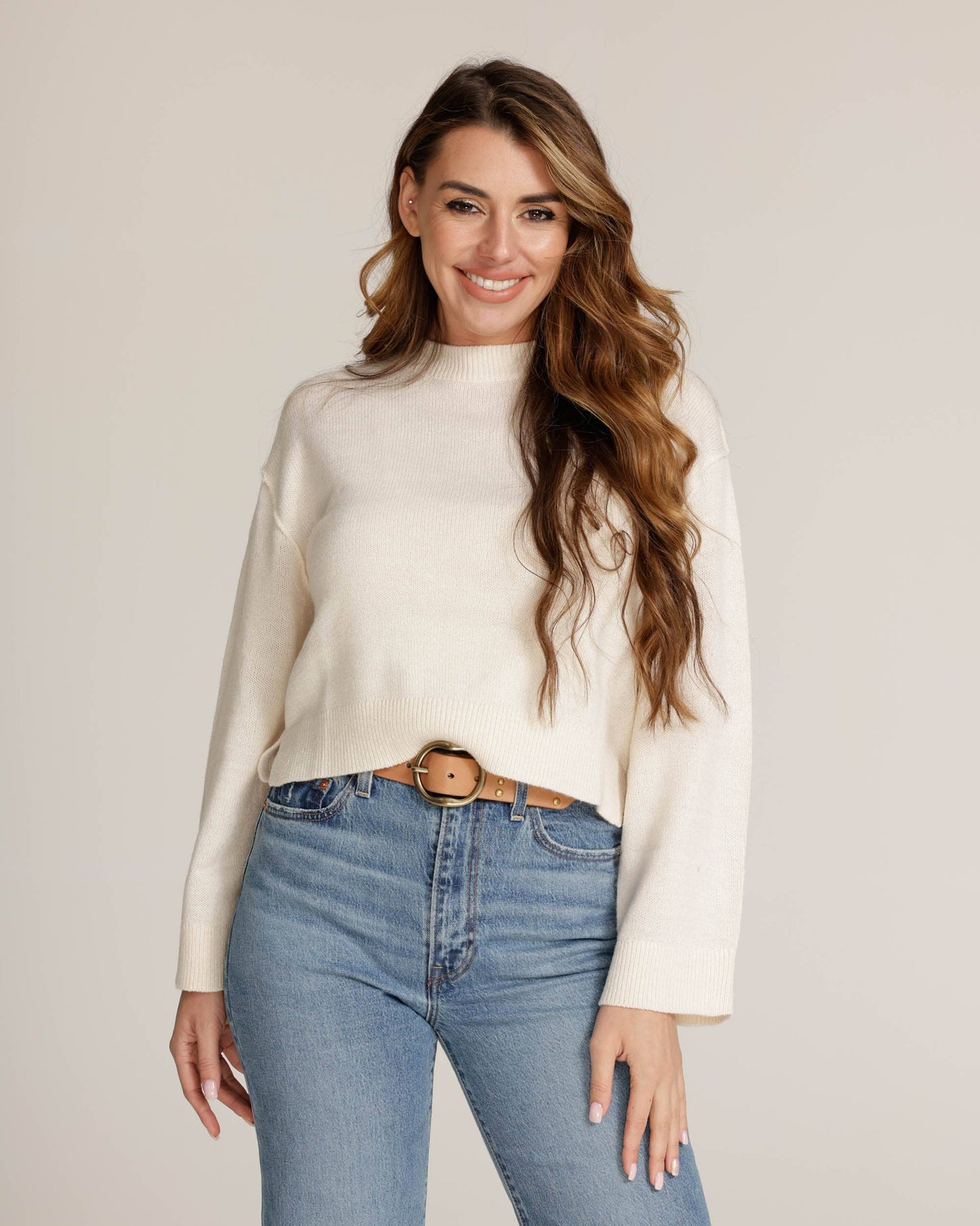 Dion | Round Buckle Leather Studded Belt