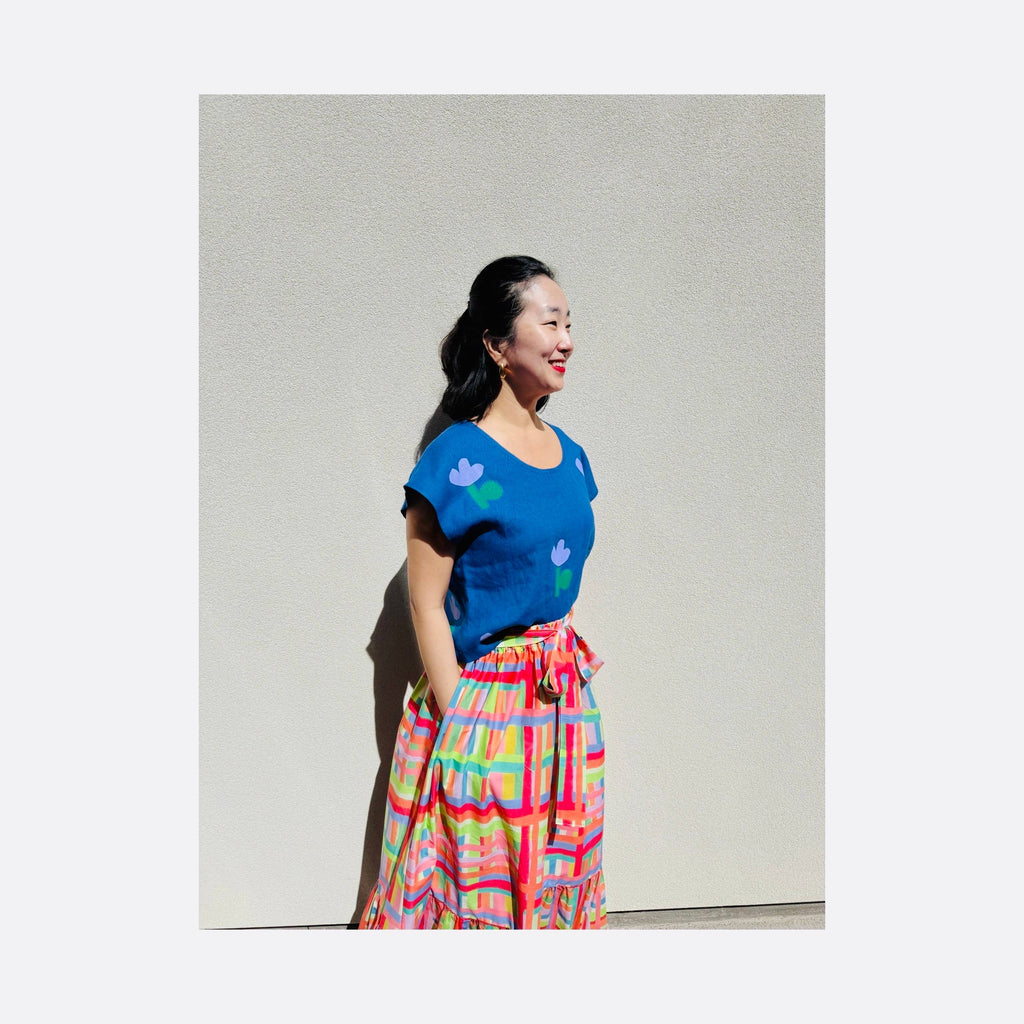 Blue flower linen top 