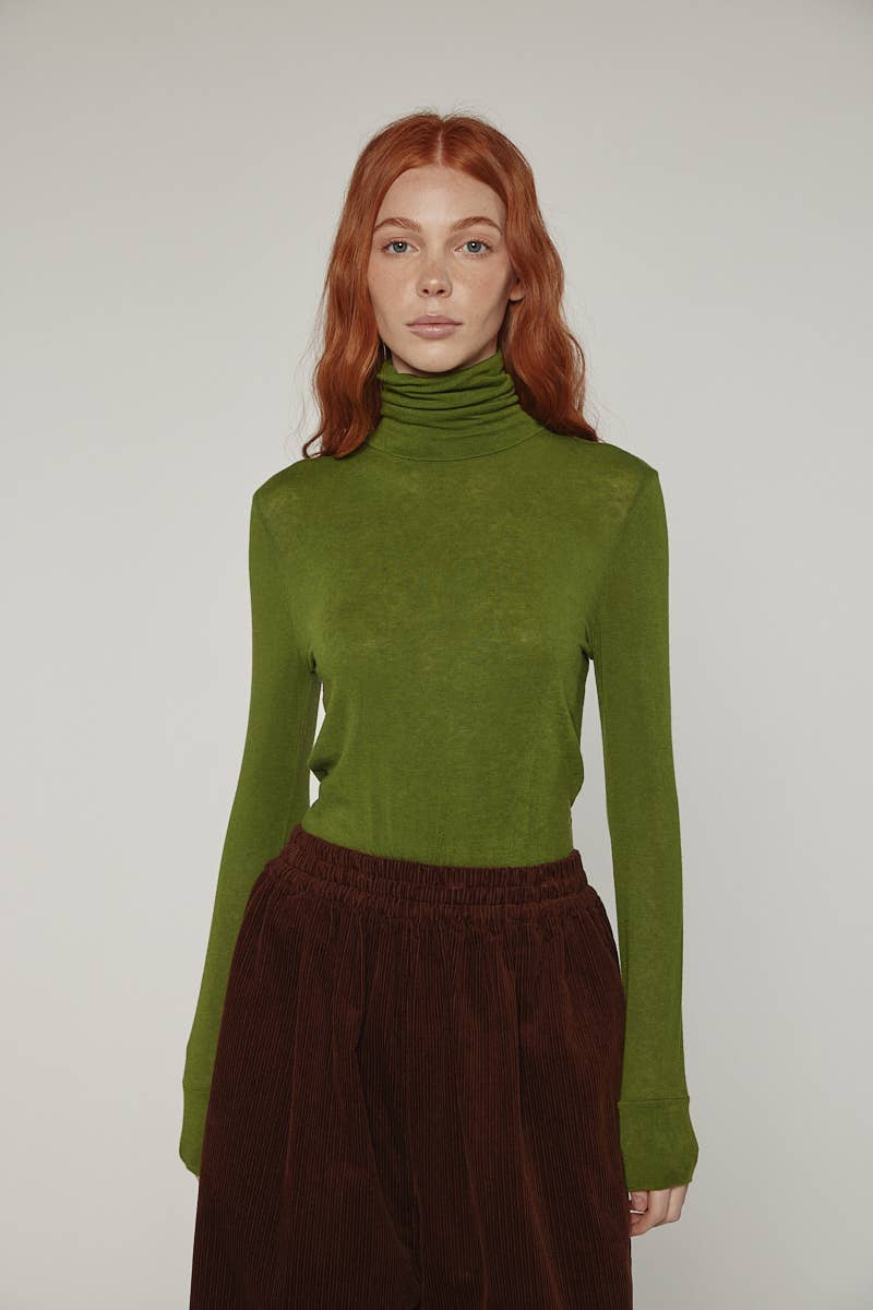 Wool blend lightweight turtleneck