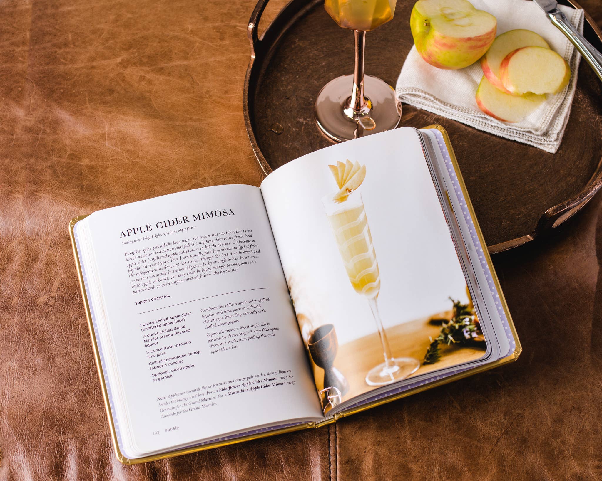 Bubbly: A Collection of Champagne and Sparkling Cocktails
