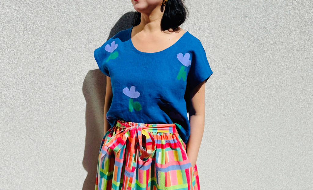 Blue flower linen top 