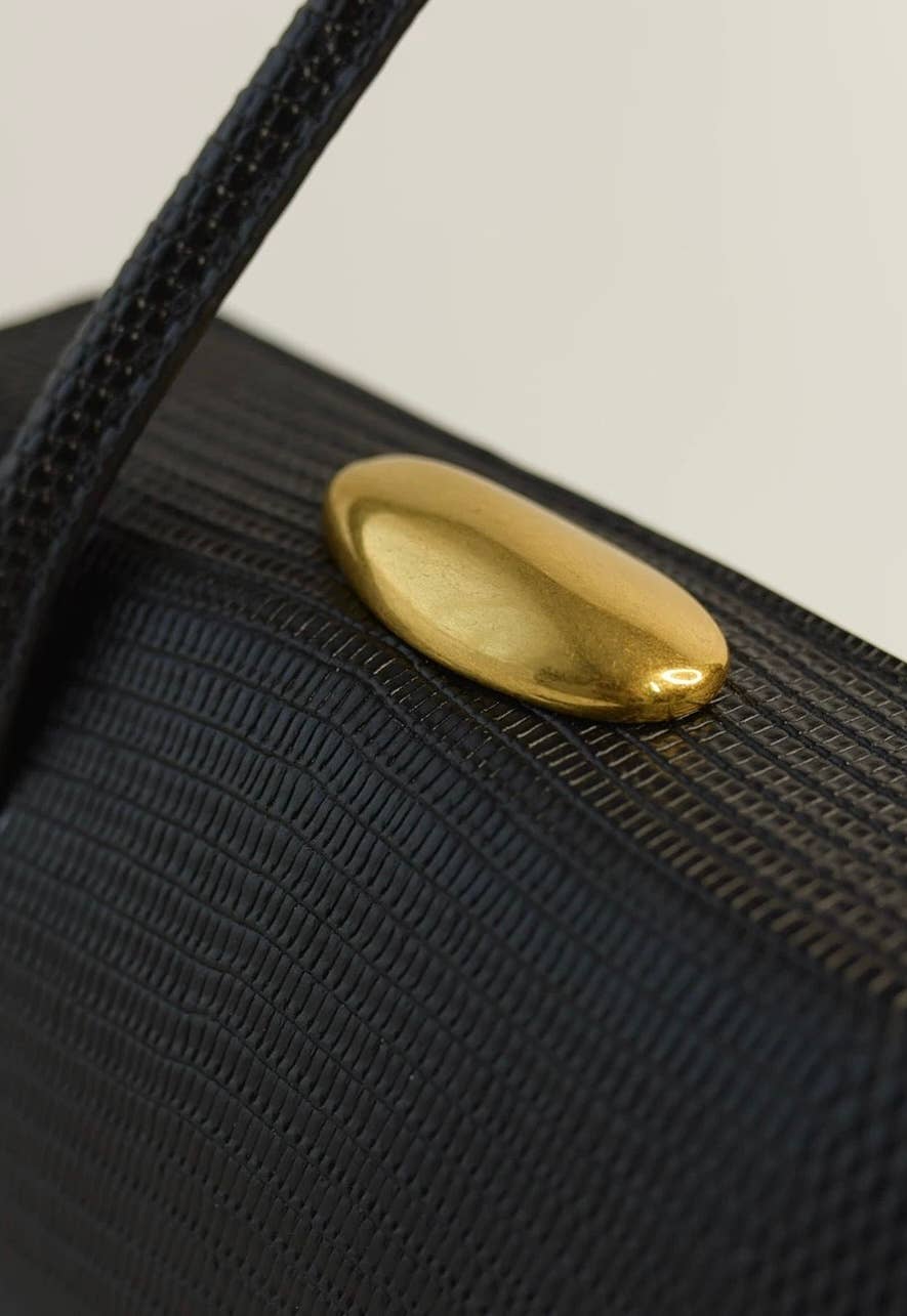 Lizard Grain Texture Leather Shoulder Box Bag 